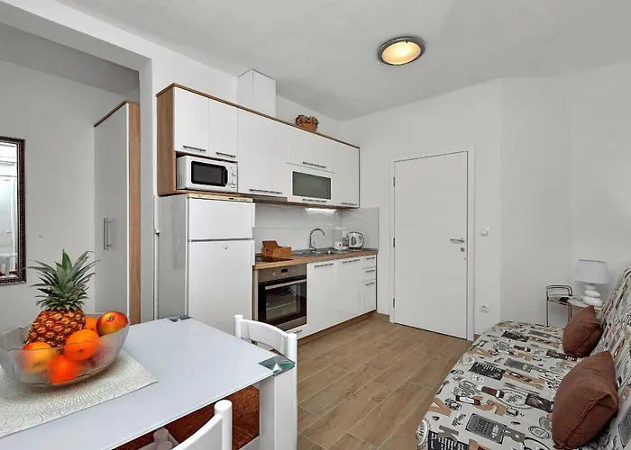 Apartman Mirjana & Ivo *